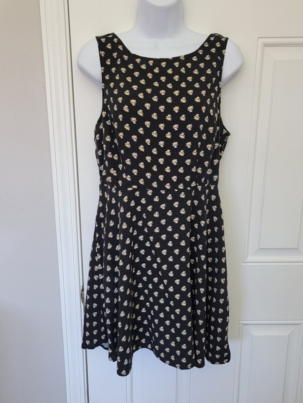 BONGO Black Cream Printed A Line Mini Dress Open T Back Lightweight Size Large